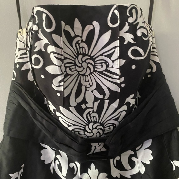 White House Black Market Dress - Picture 4 of 4